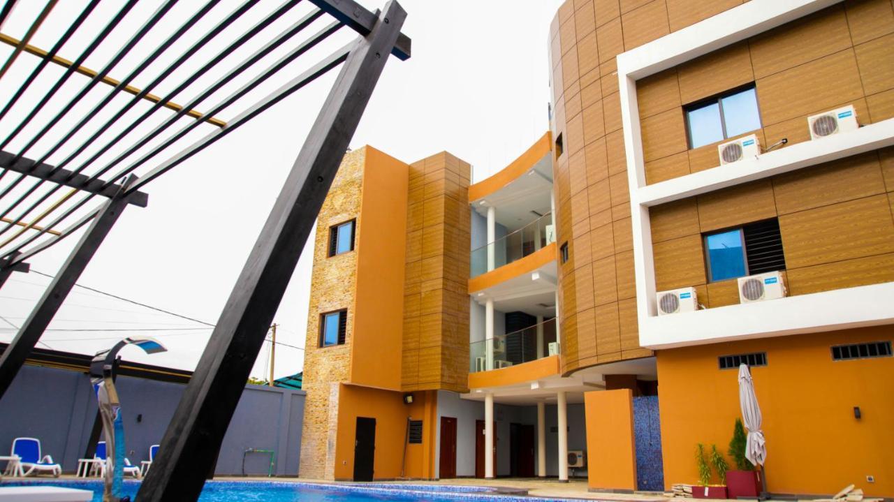 Hotel La Casa Cielo Cotonou Bagian luar foto