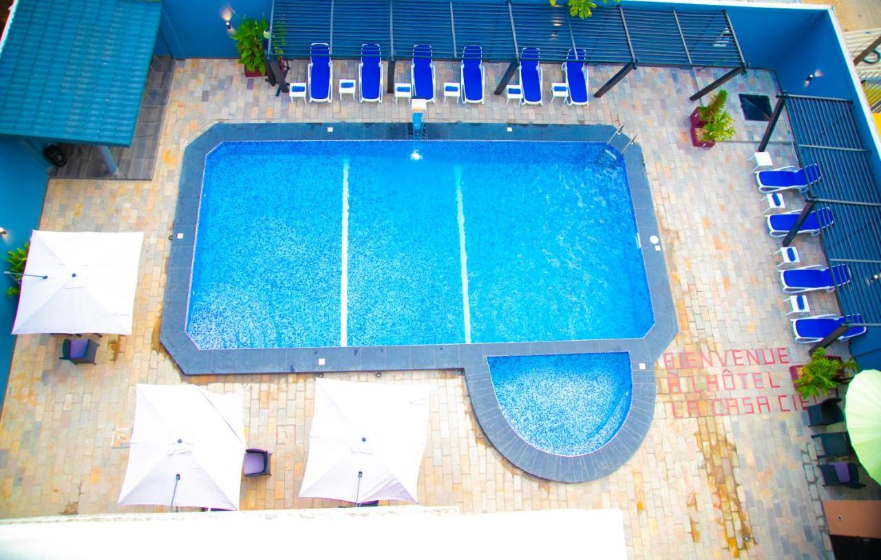 Hotel La Casa Cielo Cotonou Bagian luar foto