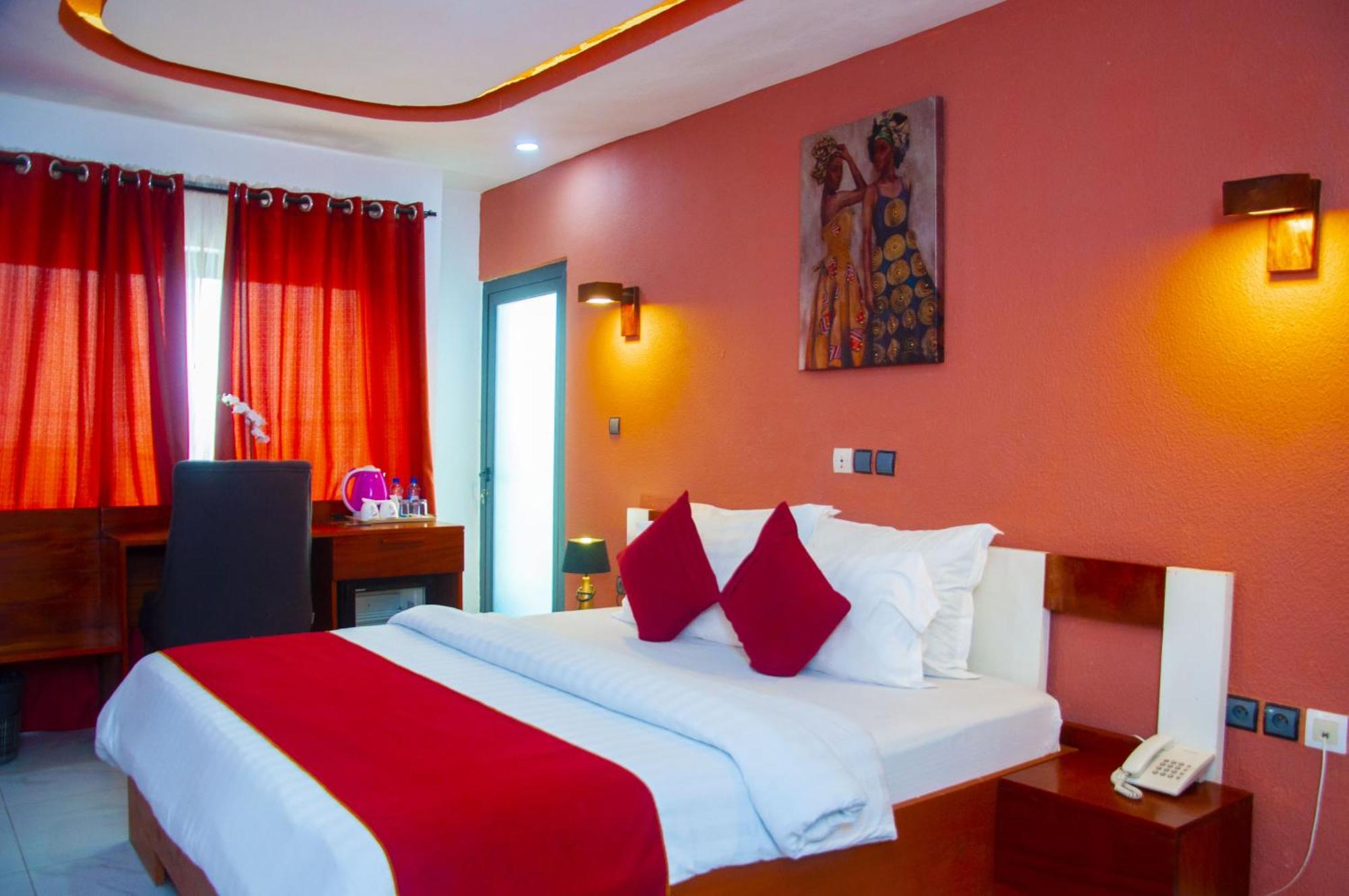 Hotel La Casa Cielo Cotonou Bagian luar foto